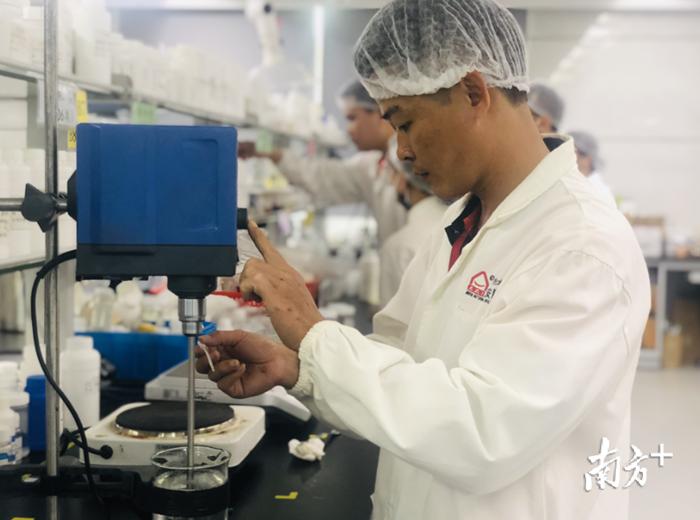 图片24.jpg 图片24.jpg